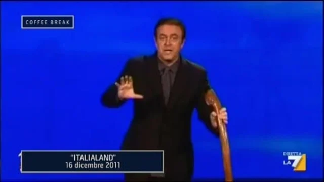 MAURIZIO CROZZA NEI PANNI DI 'ENNIO DORIS'