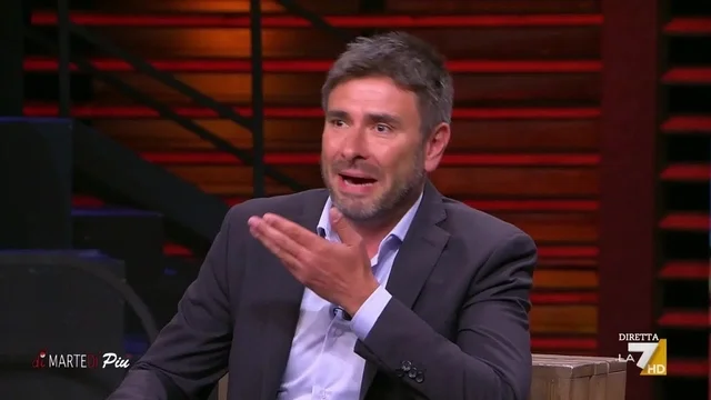 Modena, Di Battista su Bignami: "Scemenze, i politici facciano le leggi invece di fare gli opinionisti"