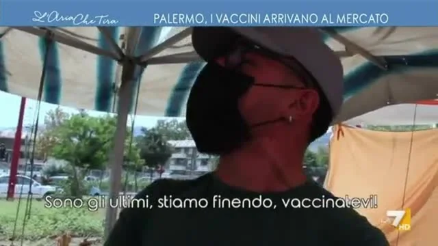 Palermo, i vaccini arrivano al mercato