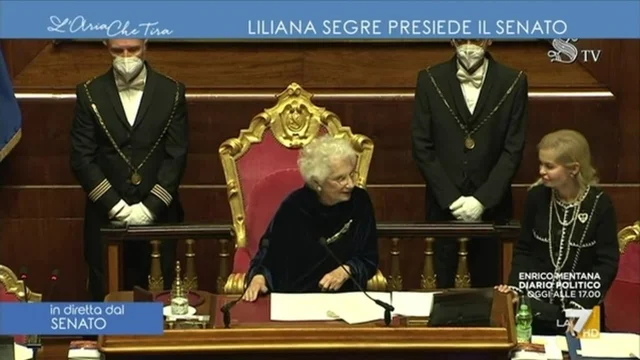 Senato, la standing ovation a Liliana Segre