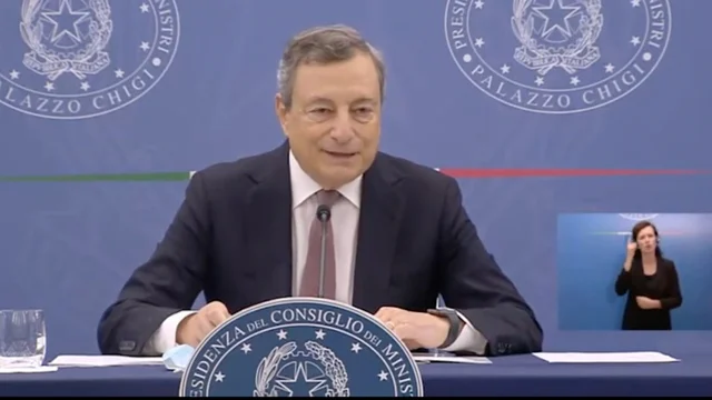 Quirinale, Draghi risponde infastidito: "Sempre la stessa domanda, è offensivo verso Mattarella"