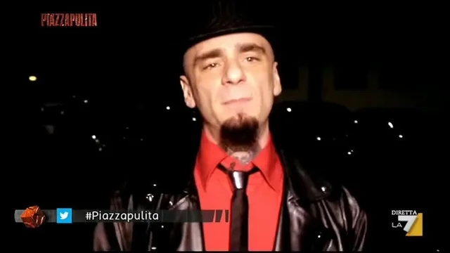 J-Ax: Il crimine peggiore dei rom é la carriera politica di Salvini