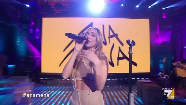 Ana Mena - Musica Ligera a Propaganda Live