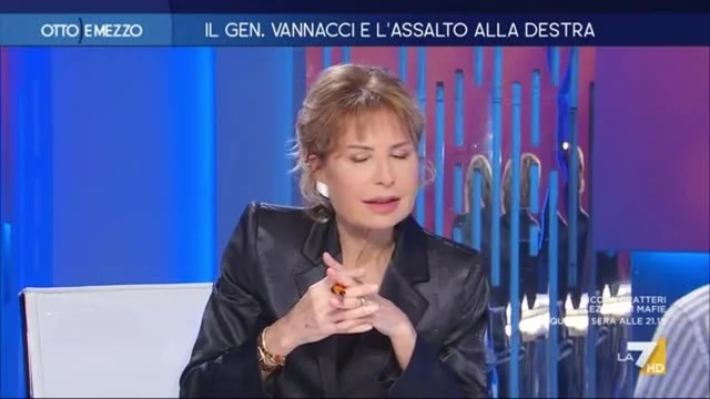 Remigrazione, Vannacci attacca Giorgia Meloni: "Immigrati vanno deportati"