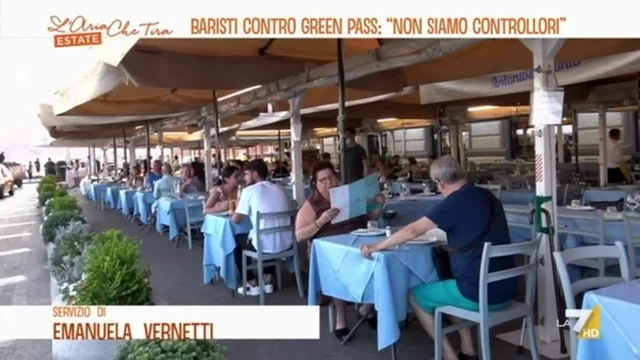 Baristi contro green pass: "Non siamo controllori"