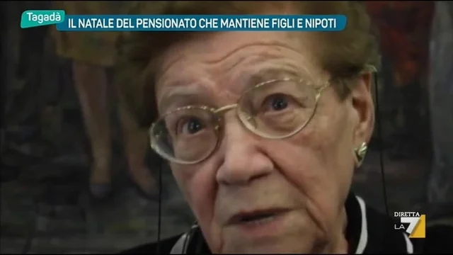 Il Natale del pensionato che mantiene figli e nipoti