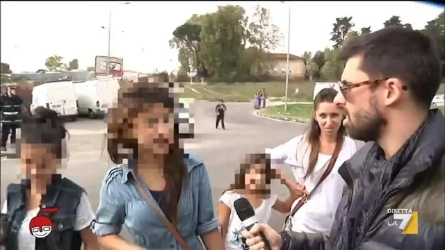 Il campo rom vicino alla scuola