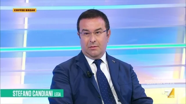 Caro prezzi, Stefano Candiani-Lega: "Il 30% delle famiglie povere sono straniere, gli immigrati appesantiscono i costi sociali"