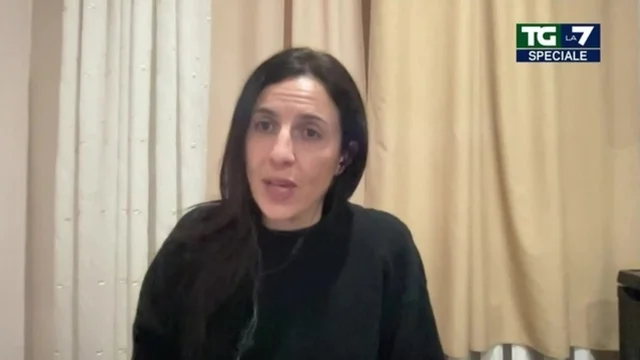 Guerra Russia-Ucraina, Francesca Mannocchi: "Chernobyl è in mani russe"