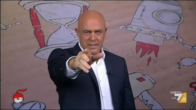 La copertina di Crozza: "Renzi promette sempre 80€: è come Berlusconi ma con il 20% in meno"