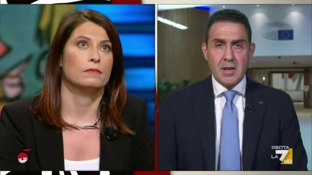 Vannacci: "Le quote rosa le fate solo in Parlamento, non tra i muratori", Piccolotti: "Vi diamo fastidio quando facciamo carriera"