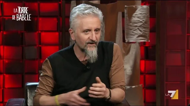Cosa c'è di attraente nelle periferie romane? Ascanio Celestini racconta la sua esperienza