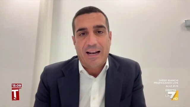Stranieri in classe, la proposta di De Pascale: "Provvedimento diventato un topolino. Classi di 15 con studenti fragili"