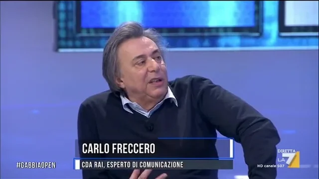 Freccero vs Caprarica: 'Hai la lingua bifida contro i 5Stelle'