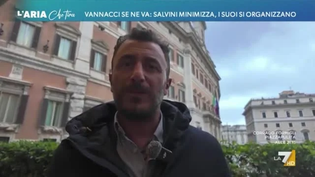 Vannacci se ne va: Salvini minimizza, i suoi si organizzano