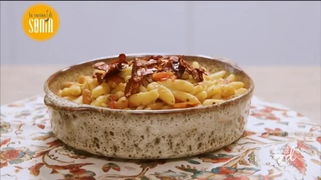 Cavatelli ai fagioli bianchi e peperoni cruschi