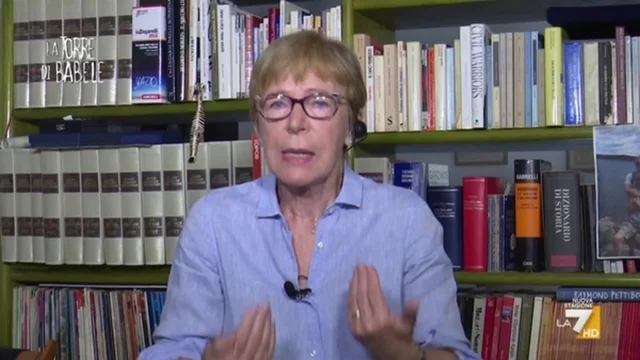 Gabanelli sul rapporto tra Meloni e la stampa: "Se una persona non mi risponde, non mi presento più"