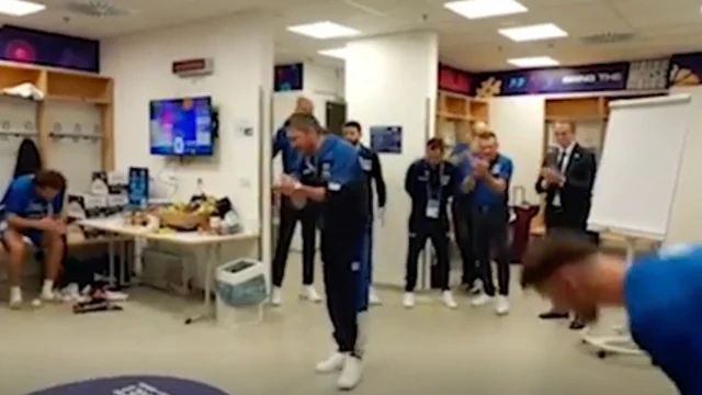 Italbasket, il discorso motivazionale di Pozzecco è uno show: "Chi indovina vince 40 euro..."