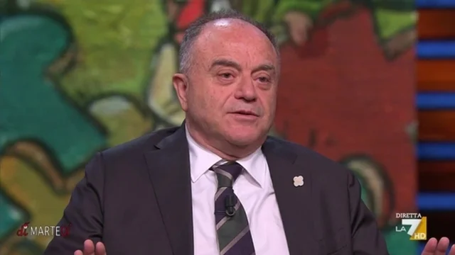 Festeggiamenti al tribunale di Napoli, Gratteri: "Un momento di euforia, abbiamo avuto tutti paura"