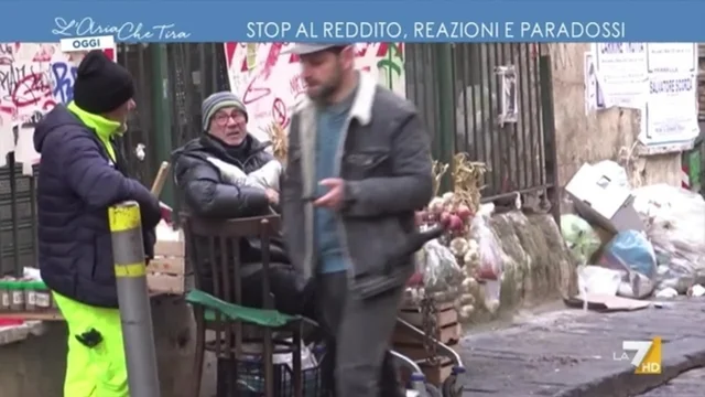Stop al reddito di cittadinanza, reazioni e paradossi