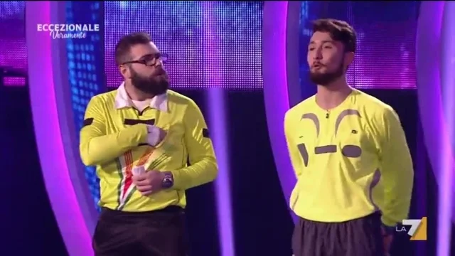 Dual Sim, coppia di arbitri