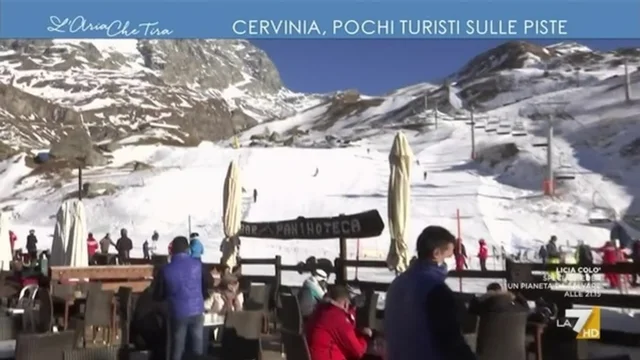 Cervinia, pochi turisti sulle piste