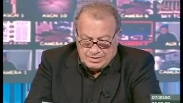 UN PAESE DI ESIBIZIONISTI
