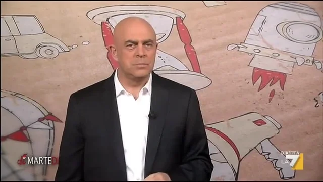 La copertina di Crozza: "L'Italia è un Paese OGM: Organismo Geneticamente Marcio"