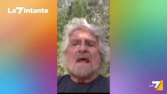 Beppe Grillo: "Brigate e passamontagna? Fermatevi, mi sono arrivate notizie drammatiche..."