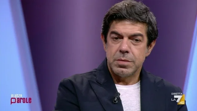 Pierfrancesco Favino: “Sappiamo cosa vuol dire essere sconfitti, e questo porta un’empatia che associo all’essere italiano”
