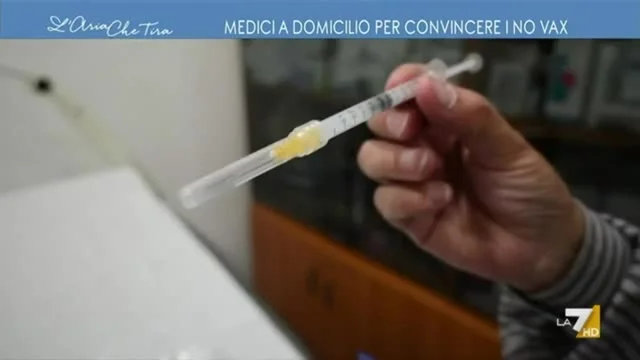 Medici a domicilio per convincere i No Vax