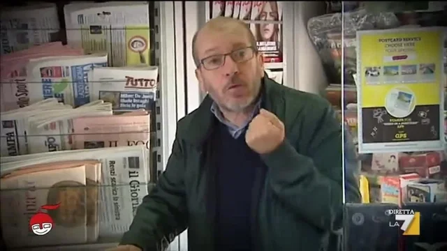 Dario (Vergassola) l'edicolante