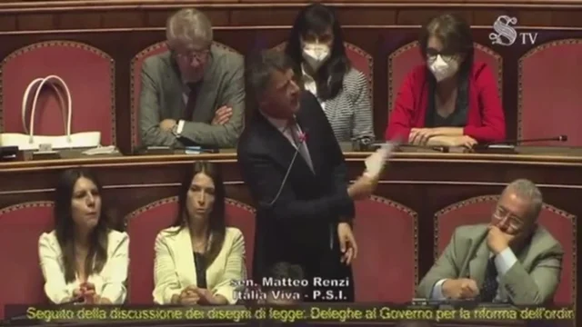 Banca Etruria, Renzi ai 5 Stelle: "Abbiate il coraggio di chiedere scusa a Boschi"