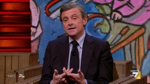 Calenda: "Il mondo sta crollando, gli Stati Uniti sono in mano a un predatore"