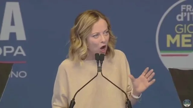 Giorgia Meloni incalza Elly Schlein: "Non scappare anche questa volta"