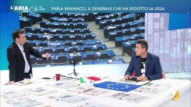 Parenzo coglie impreparato Vannacci: "Chi ha composto l'Inno d'Europa? Bella domanda...Vivaldi?"