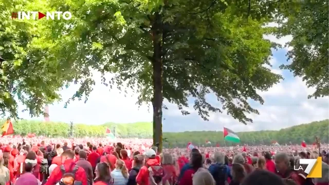 Oltre 100.000 persone manifestano all’Aia per chiedere la fine del genocidio palestinese