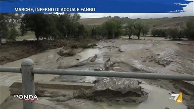 Marche, inferno di acqua e fango
