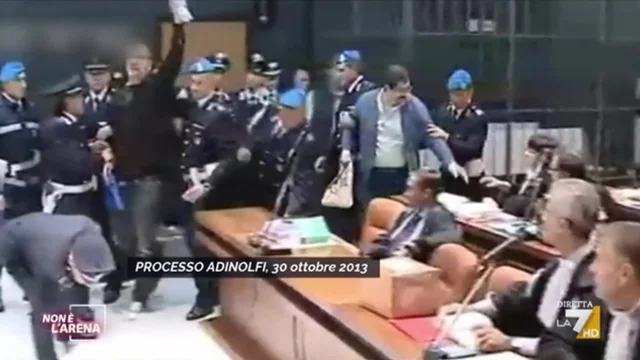 Cospito rivendica l'attentato al processo. E in aula scoppia il caos