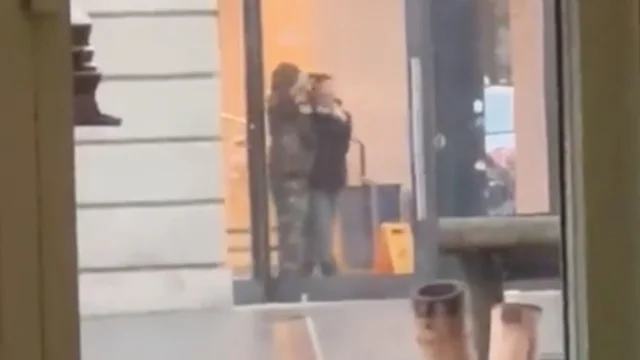Olanda: un uomo armato ha preso in ostaggio diverse persone all'interno di un Apple store