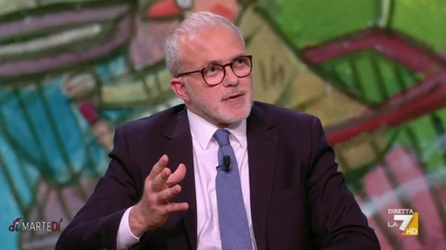 Ruffini con Augias: “Meloni racconta che va tutto bene anche ai 6 mln di italiani in povertà”
