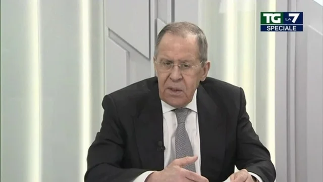 Il ministro russo Lavrov accusa Stati Uniti e Ucraina: "Stanno costruendo laboratori biologici"