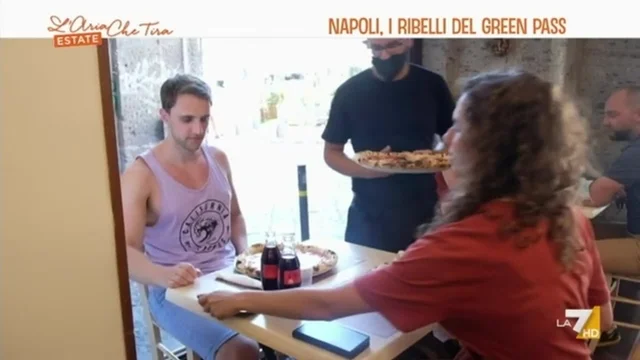 Napoli, i ribelli del green pass