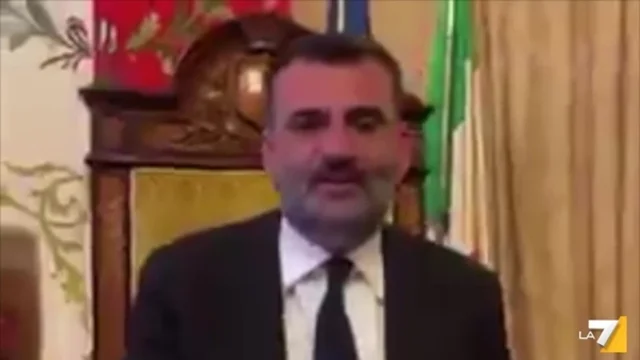 Bari, Decaro rivela: "Dissi ad Emiliano che dei ragazzi mi maltrattarono, e lui qualche giorno dopo..."