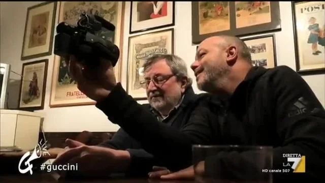 Guccini: 'Renzi non mi ha mai convinto, già alle primarie votai Bersani'