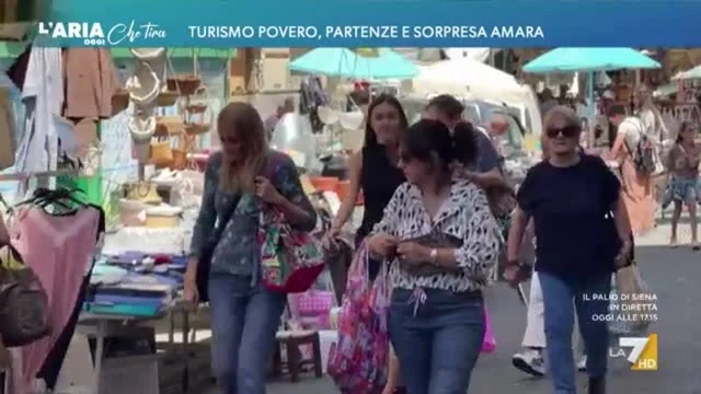 Turismo povero, partenze e sorpresa amara