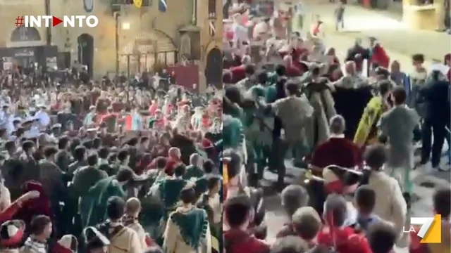 Arezzo, maxirissa durante la Giostra del Saracino: momenti di tensione in centro storico