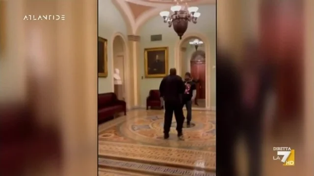 Assalto al Congresso USA, le immagini più drammatiche
