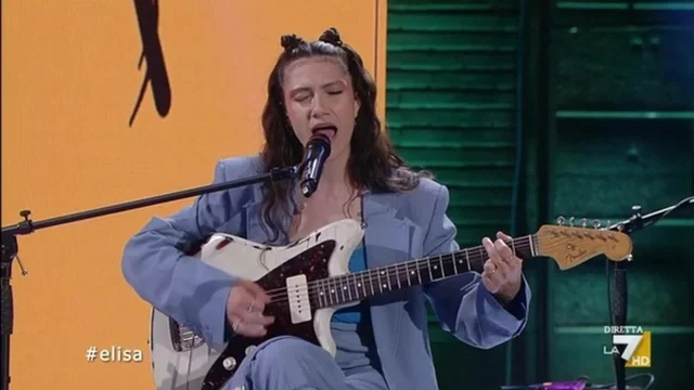 Elisa canta "Zombie" dei Cranberries