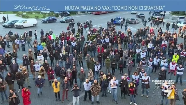 Nuova piazza No Vax: "Il Covid non ci spaventa"